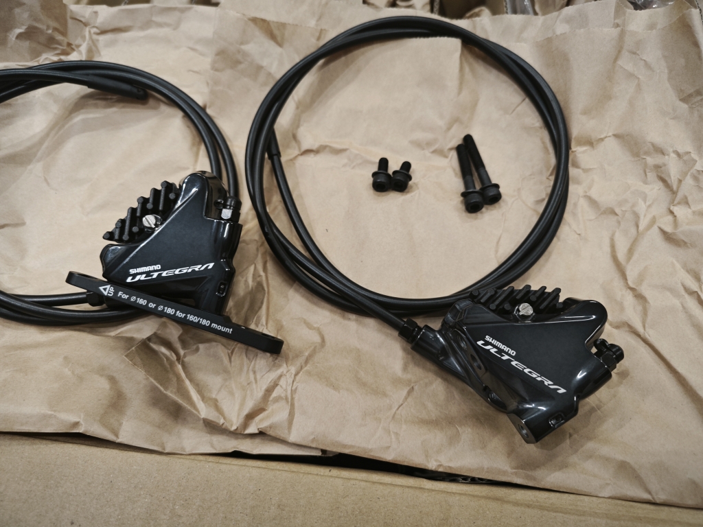 SHIMANO R8070刹车夹器：公路骑行的终极守护神，让每一次转弯都安心无惧！️
