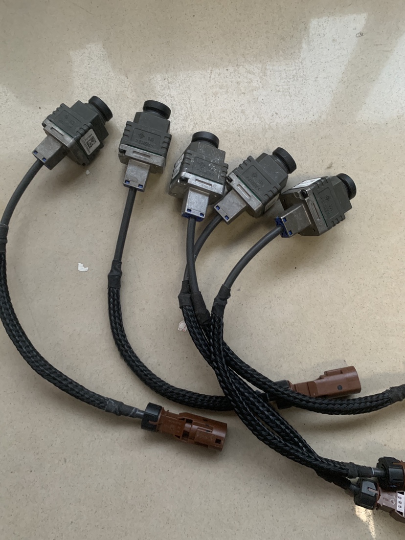 奔驰C180/E200/E260/E300/C200/C300/C260/GLC/GLK进口原厂火花塞：性能升级的秘密武器！