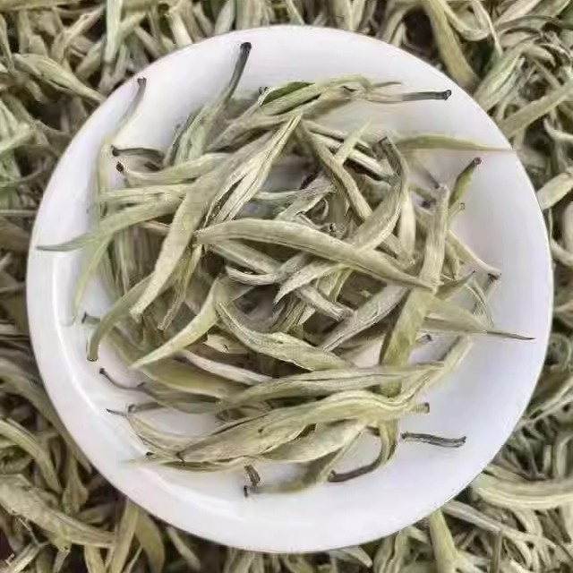 君山银针多少钱一斤？揭秘高端绿茶的价格秘密，小白必看，超有料！