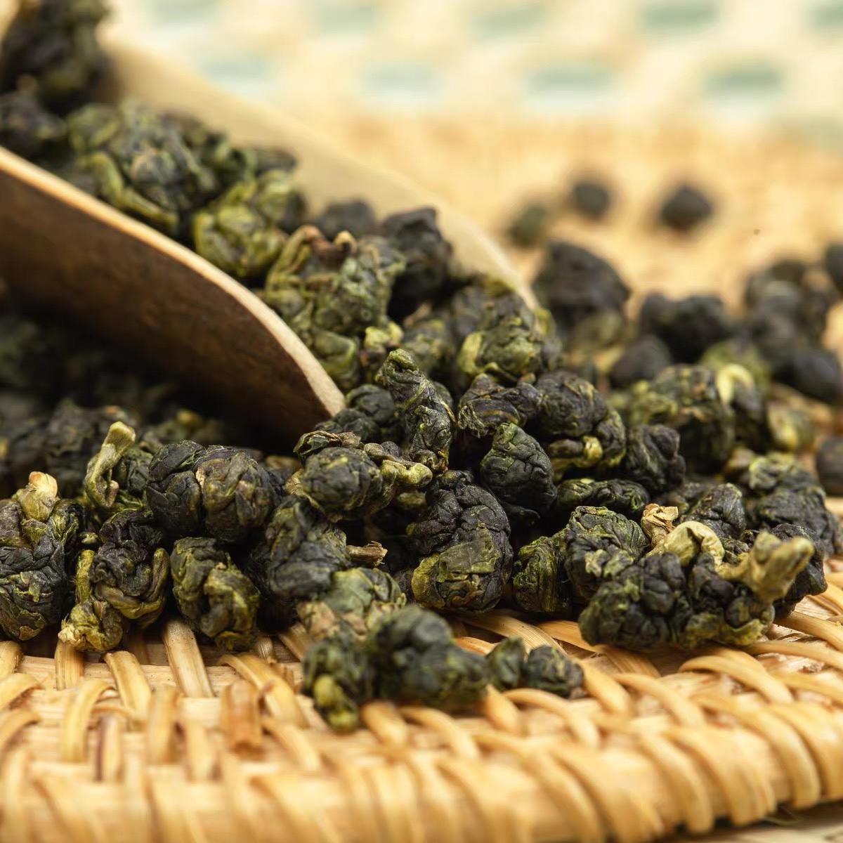 阿里山茶露珠与龙珠：自然界的两颗璀璨明珠