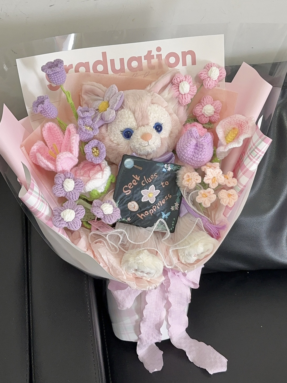 六一儿童节选什么礼物？玲娜贝儿星黛露卡通花束能搞定吗？