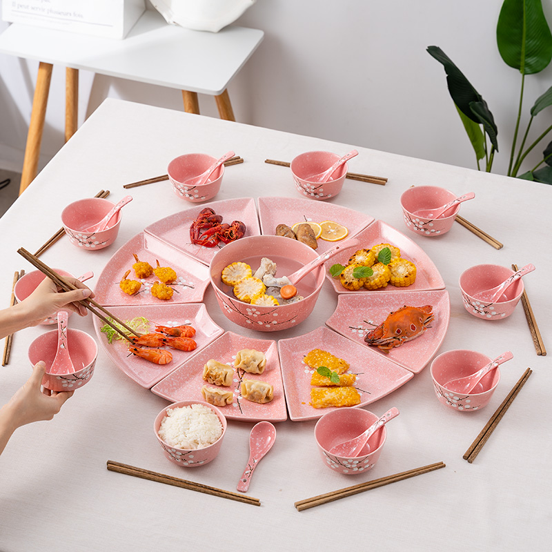 轻奢风陶瓷拼盘：新年团圆饭的完美点缀，打造餐桌新风尚！