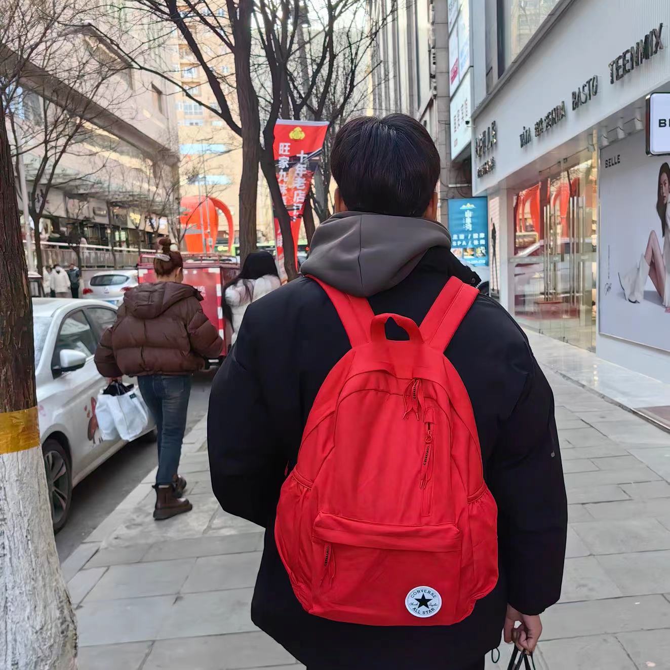 匡威儿童包2025新款：简约不简单，孩子的书包新选择！