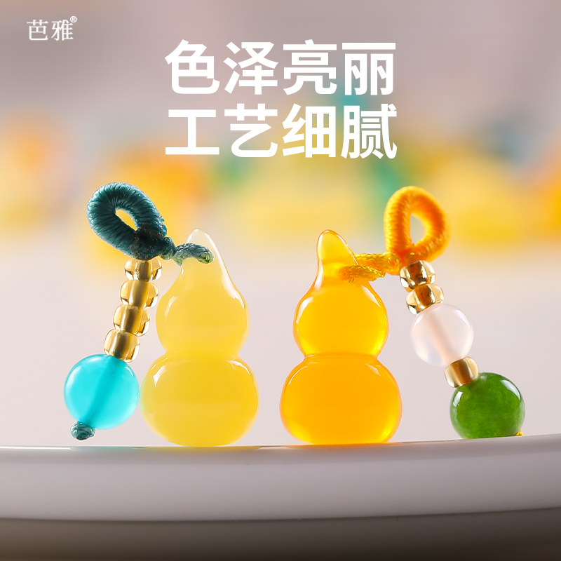 蜜蜡吊坠平安扣手串：穿越时光的守护，男女皆宜的时尚配饰