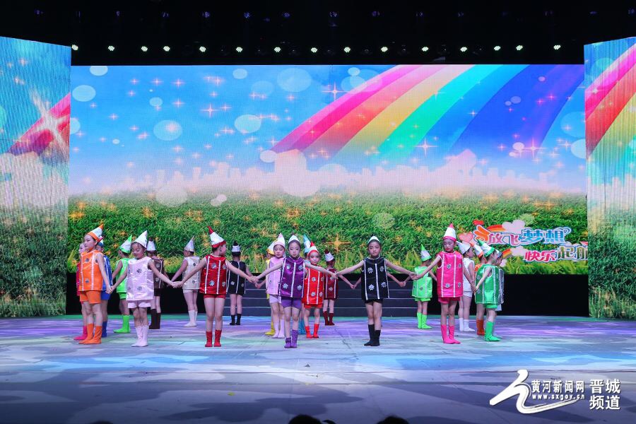 七年级民族服装手抄报怎么画？超详细教程+灵感来啦！