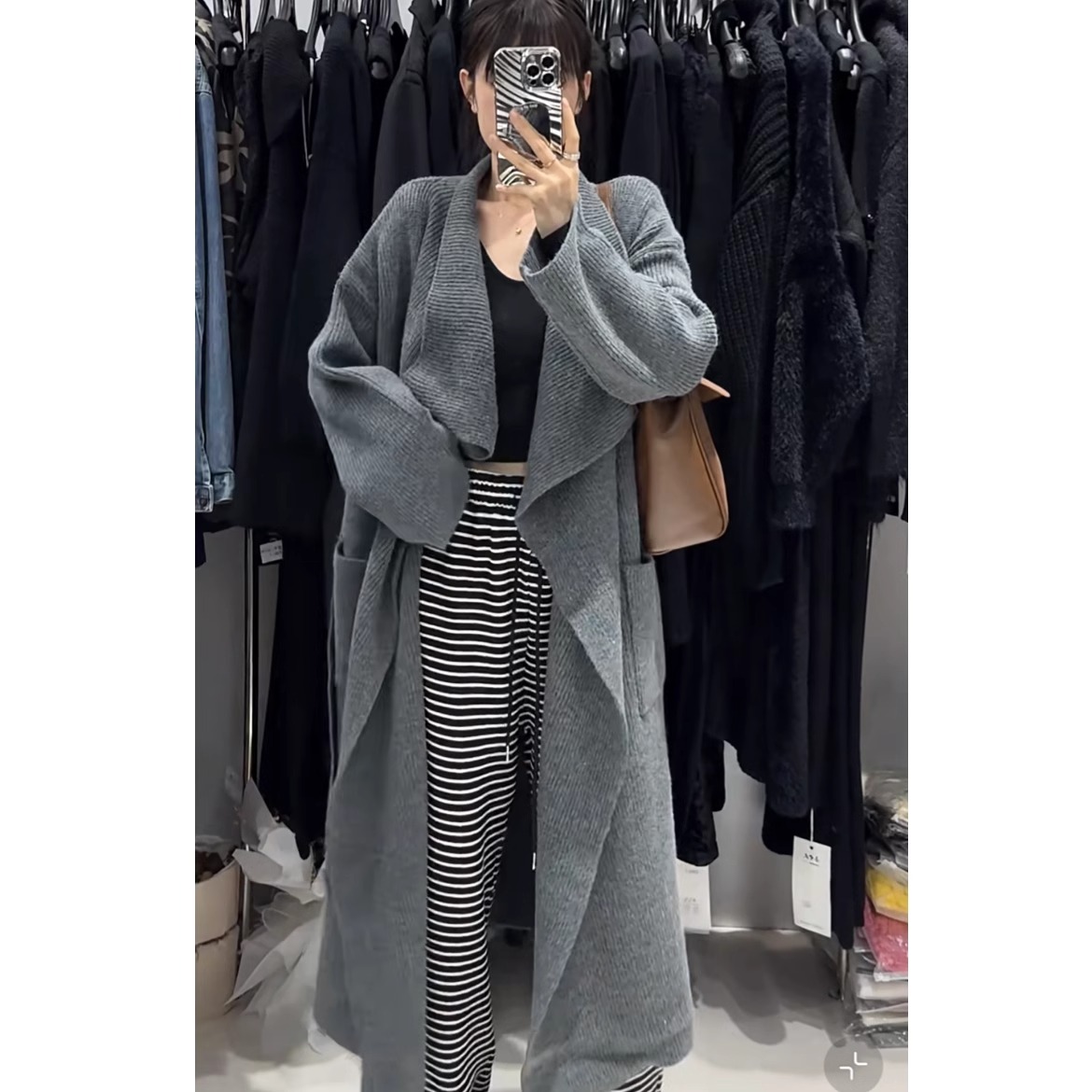 大翻领大衣适合什么人穿？如何挑选适合自己的款式？