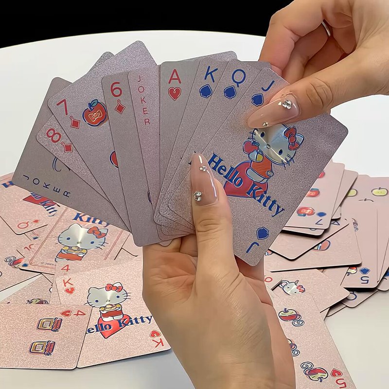 HelloKitty扑克牌：高颜值桌游新宠，聚会必备神器！