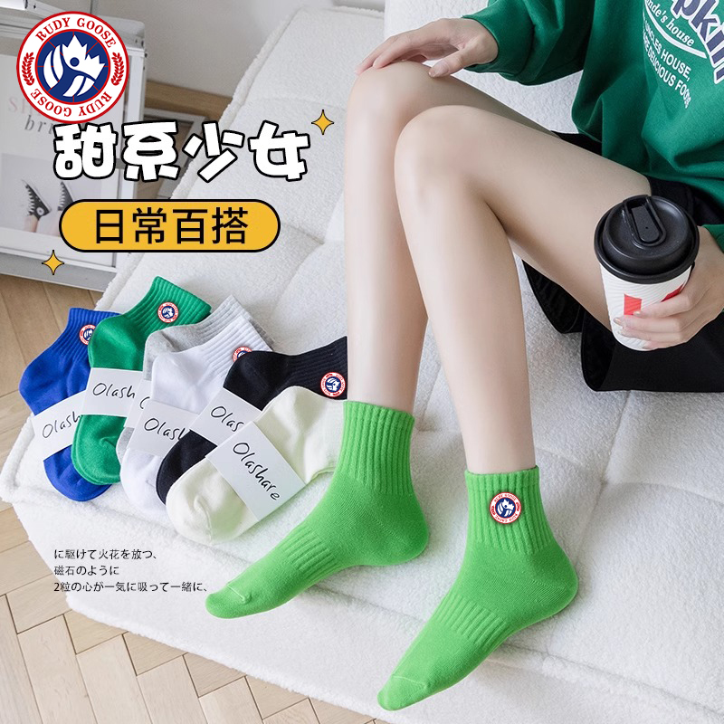盟可睐和加拿大鹅哪个更值得入手？