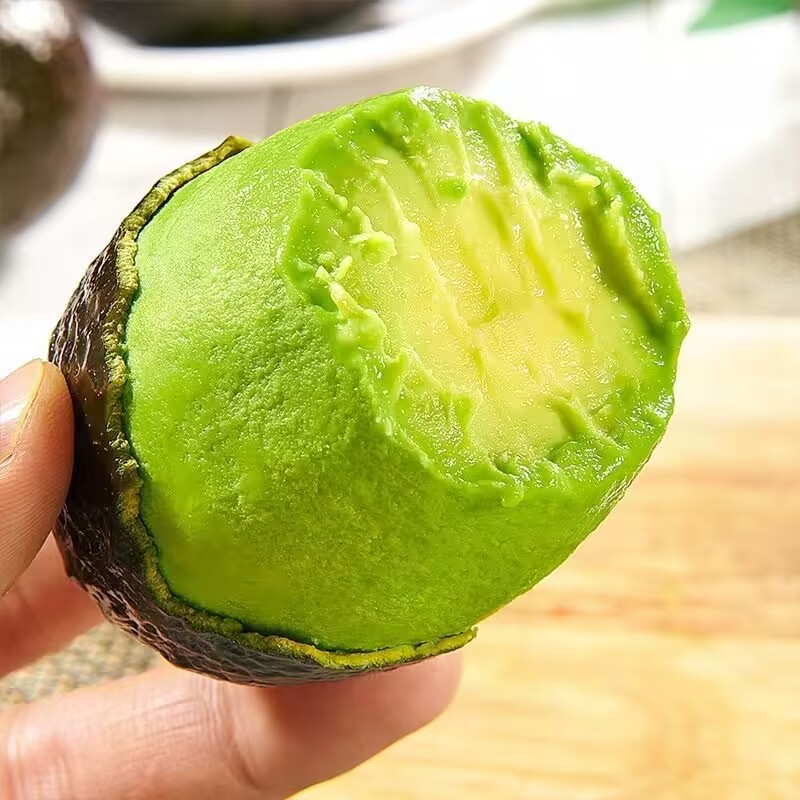 云南牛油果10个装新鲜水果：孕妇辅食新宠，当季大果熟透速发！