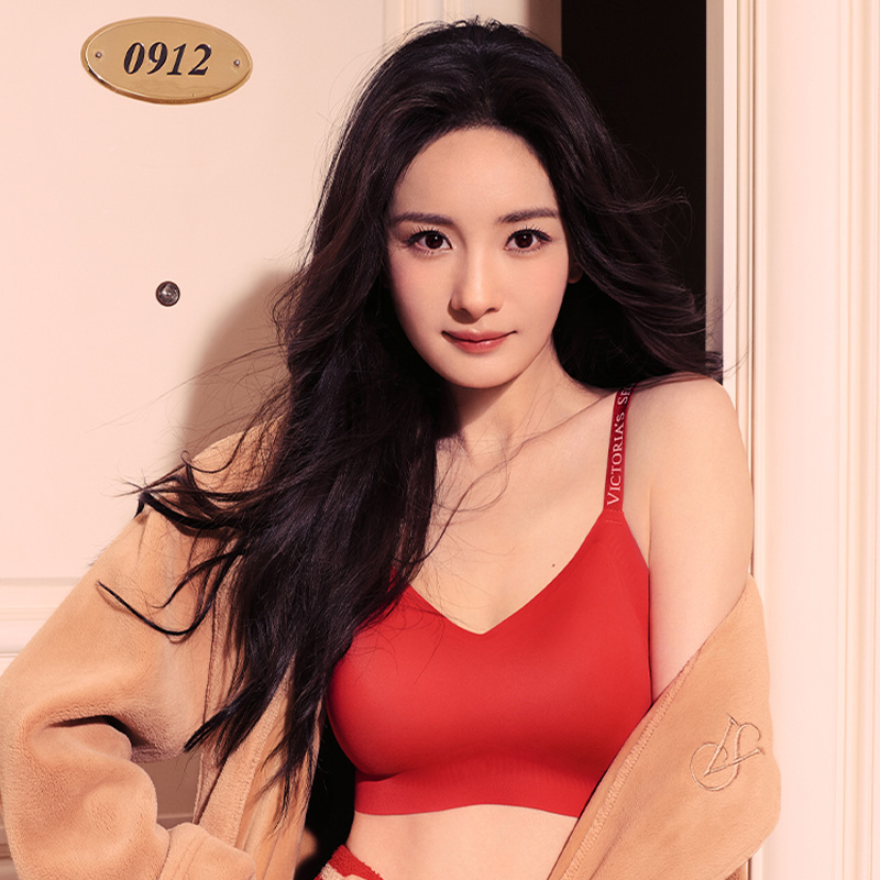 维多利亚的秘密大码无痕薄款内衣：大胸也能美美的，告别束缚感！
